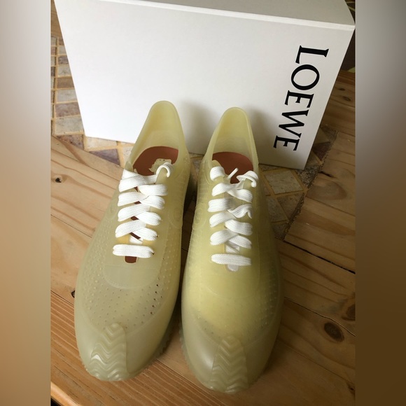 Brand new in box Loewe jelly yellow sneakers runway size 40 - Picture 2 of 7